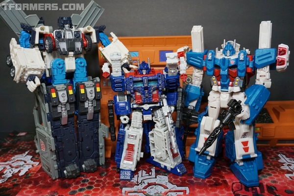 Review Siege Ultra Magnus Leader War For Cybetrtron  (55 of 93)